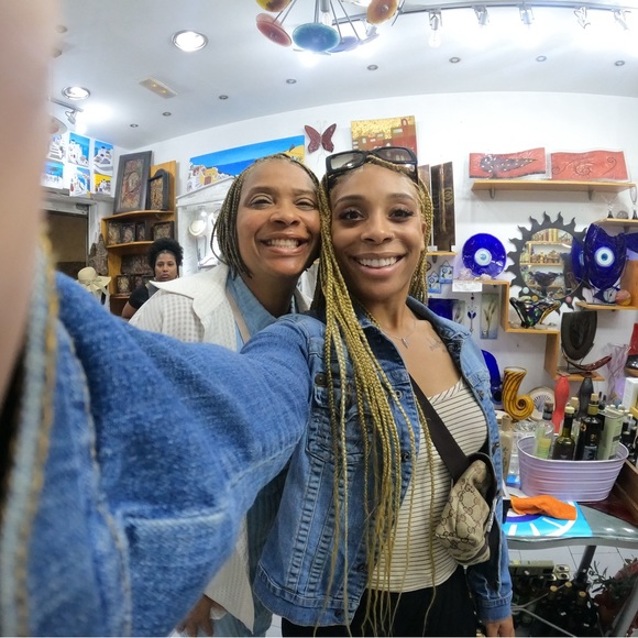 Meet your Posher, Denise - Picture 3 of 5